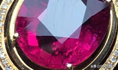 宝石的裂纹叫什么,宝石有裂痕是不是就失去价值了