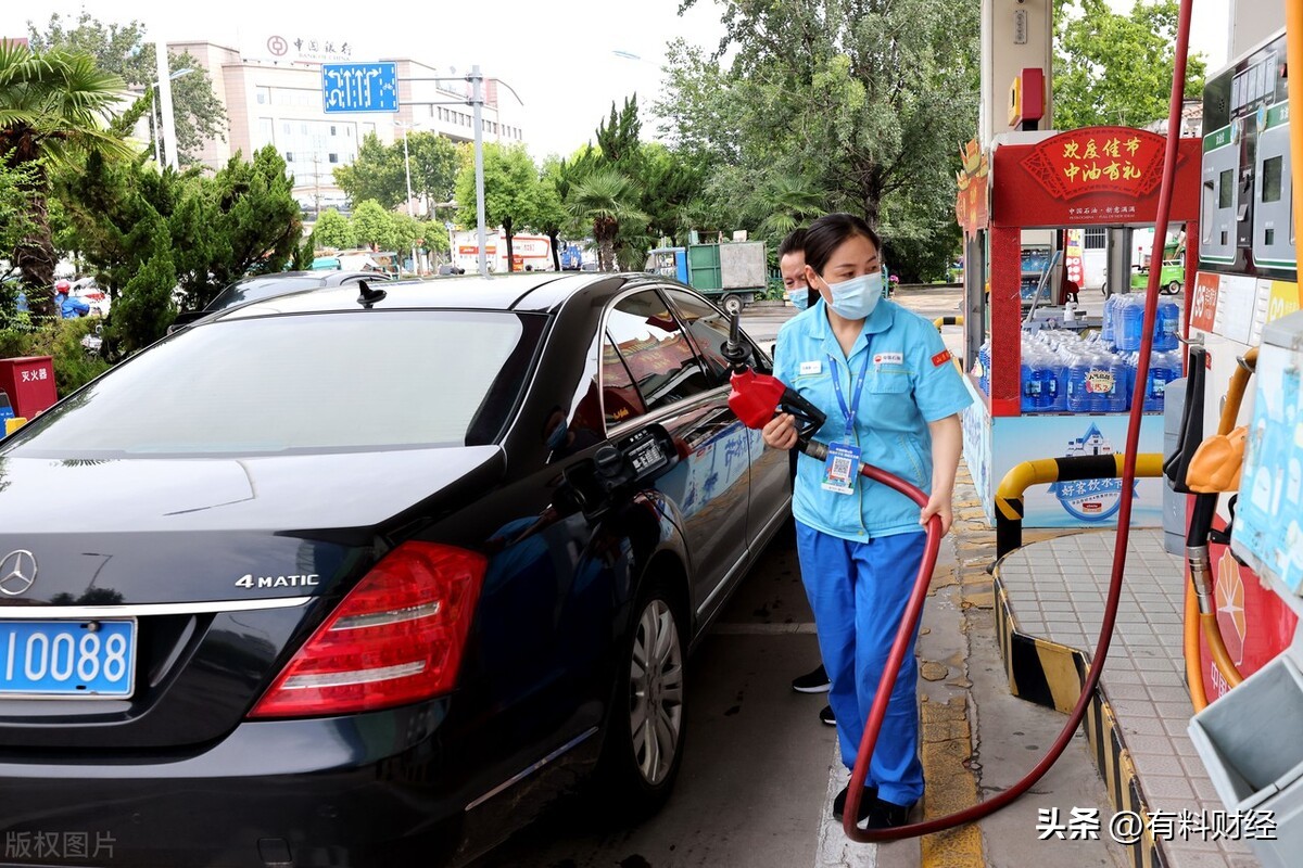 今日油价最新消息92号,油价调整3月5日92号汽油价格一览