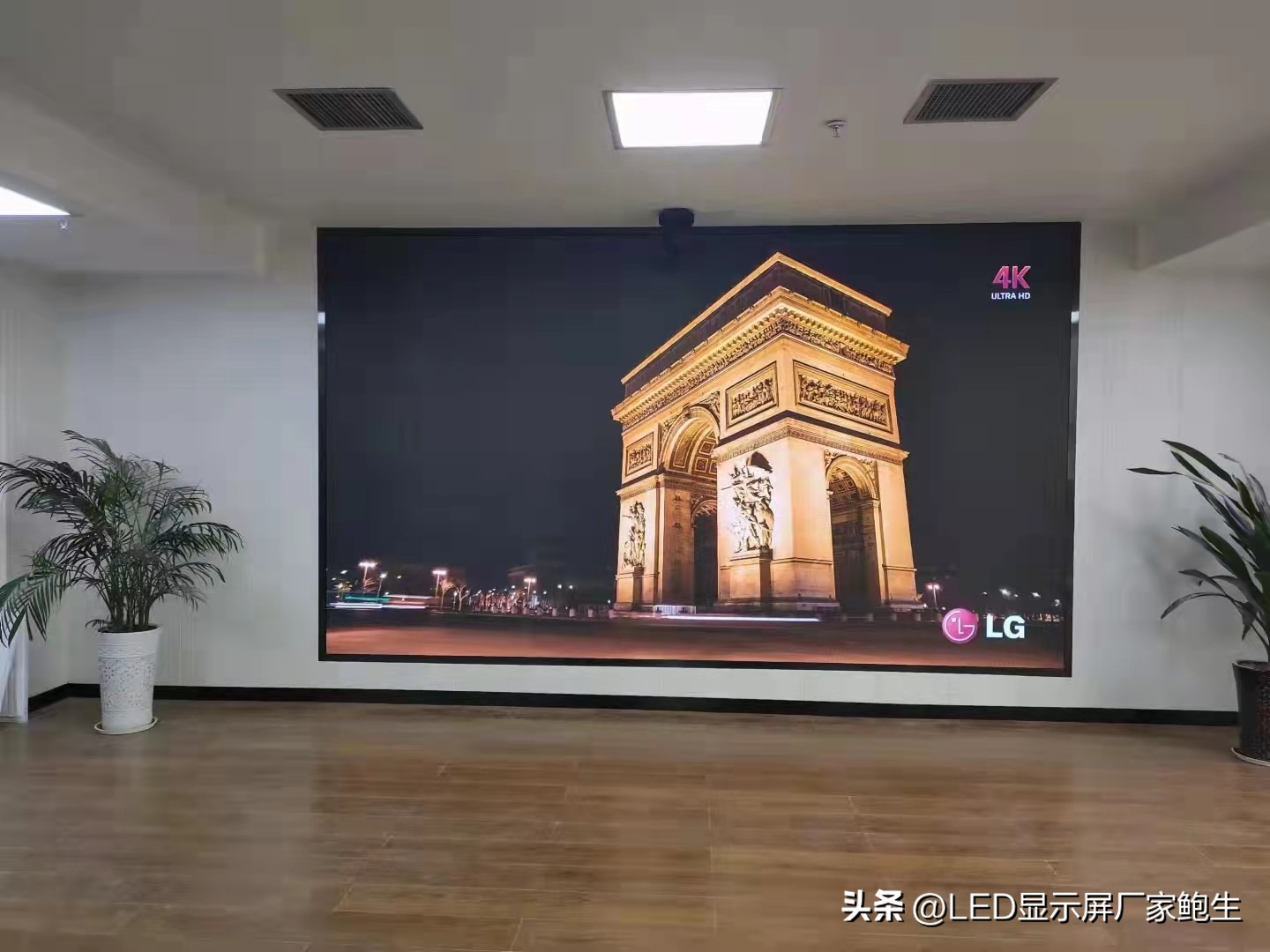 p1.5柔性全彩led显示屏价格,p1.53全彩led显示屏定做价格