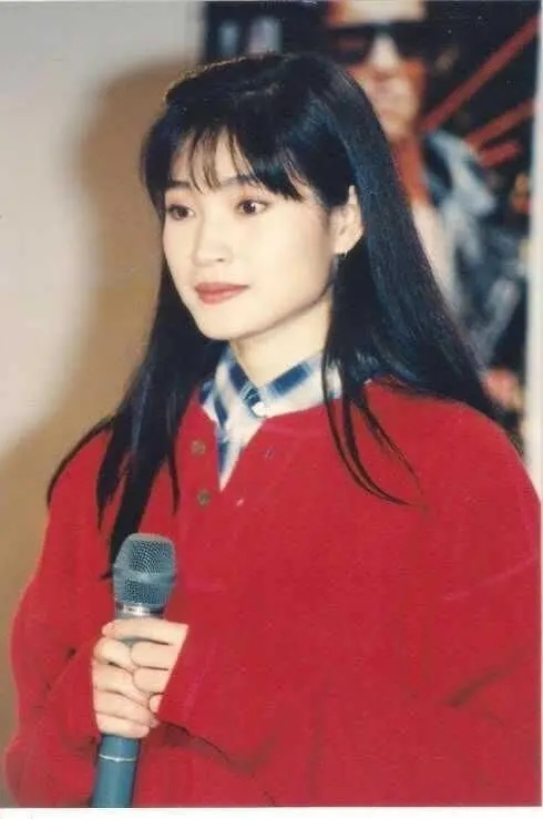 如今56岁却从没谈过恋爱,56岁从来没谈过恋爱