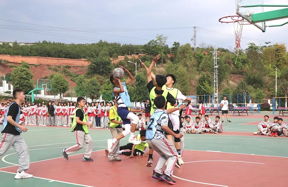 喜迎二十大|用运动谱写青春之歌