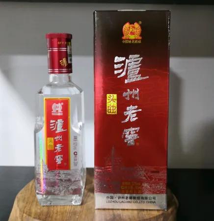 白酒勾兑和纯粮酒瓶标志,白酒酒瓶上没有配料标识是什么酒