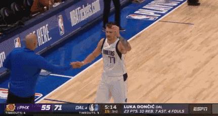 逗妹吐槽:切尔西被伯恩利买了?看错了…是美国的波利财团