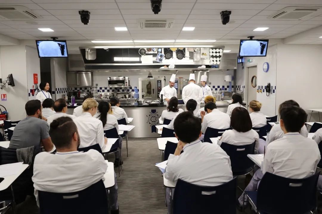 周周说学历,周周说艺术