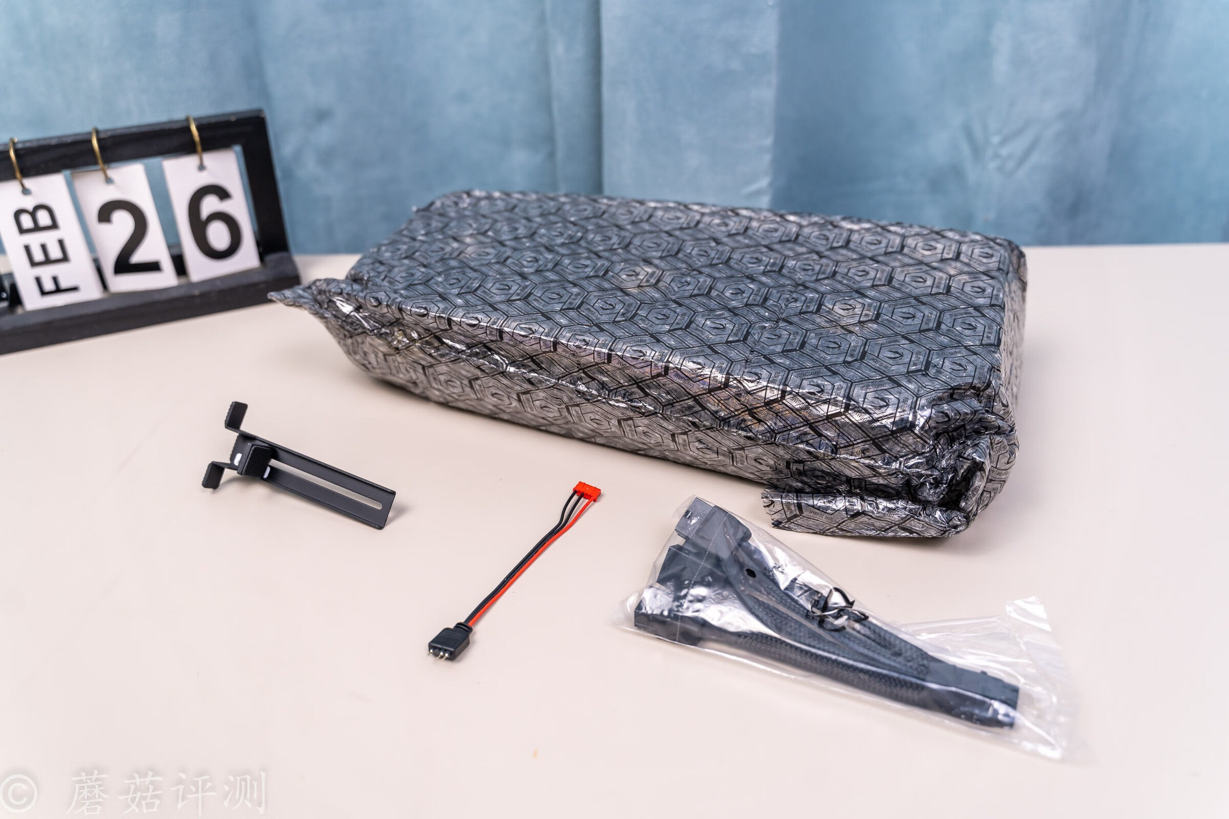 外观精致，散热优秀，适合干活，索泰RTX4090AMP显卡评测