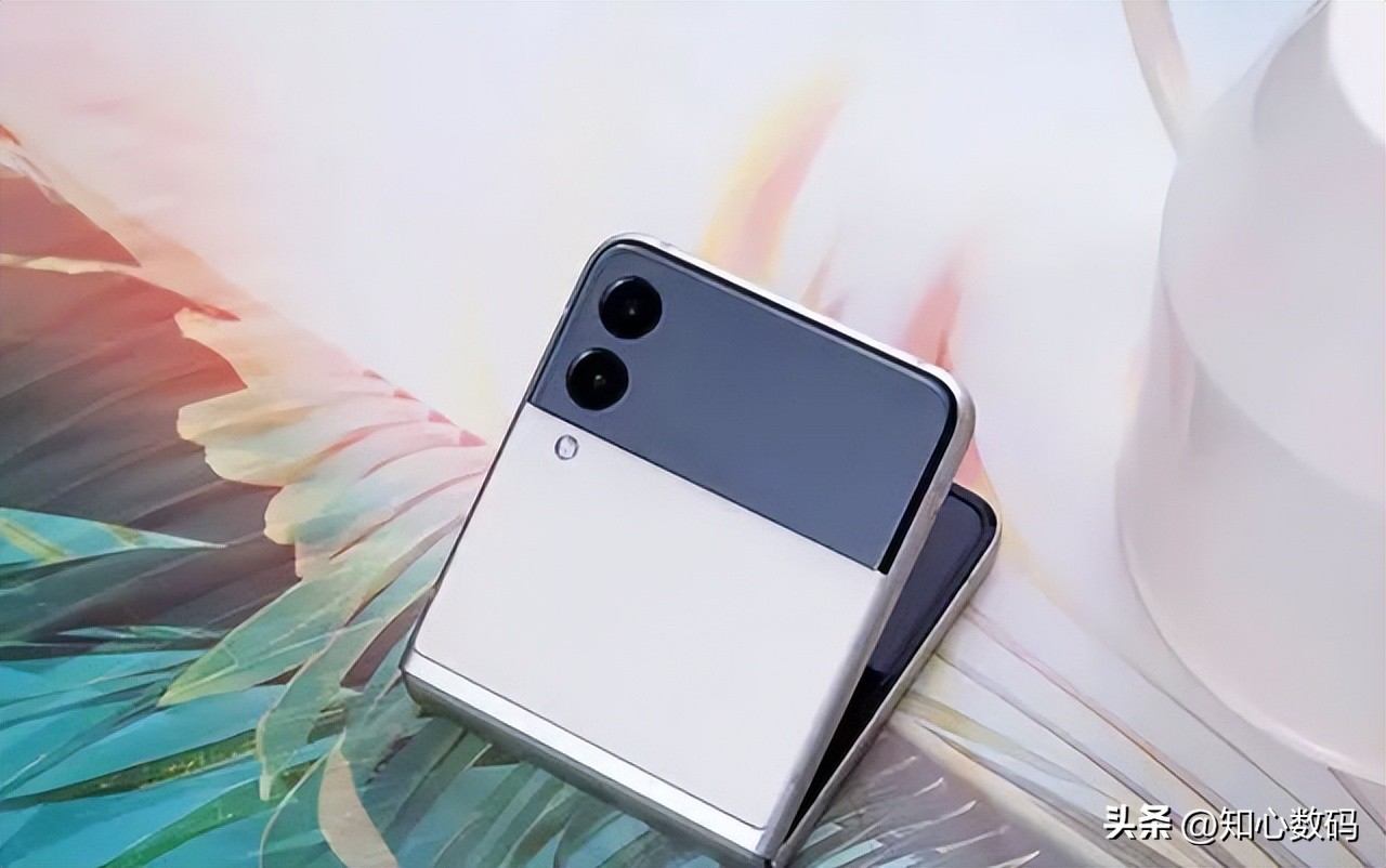 三星一神秘新品双折叠屏幕6000元,三星折叠屏台版现在价格