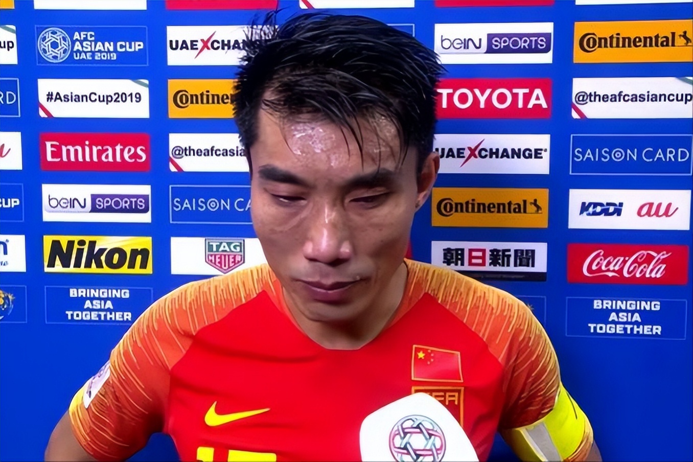 继续坚守广州队，老队长郑智22年生涯赚了多少薪水？数字惊人