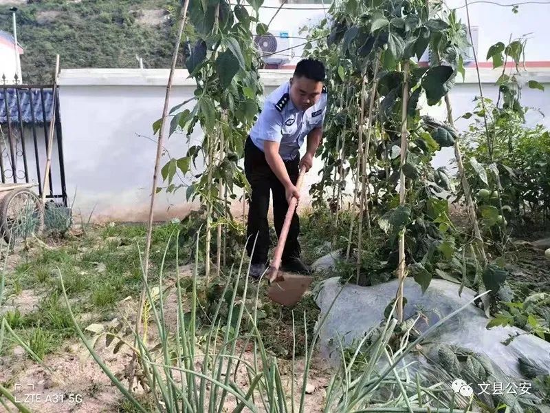 观看先进事迹云宣讲最美基层民警,迅速宣传基层民警先进典型