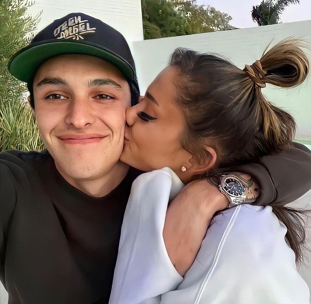 明星戴的都是什么钻戒啊,盘点里哪个女明星戴的钻戒最大