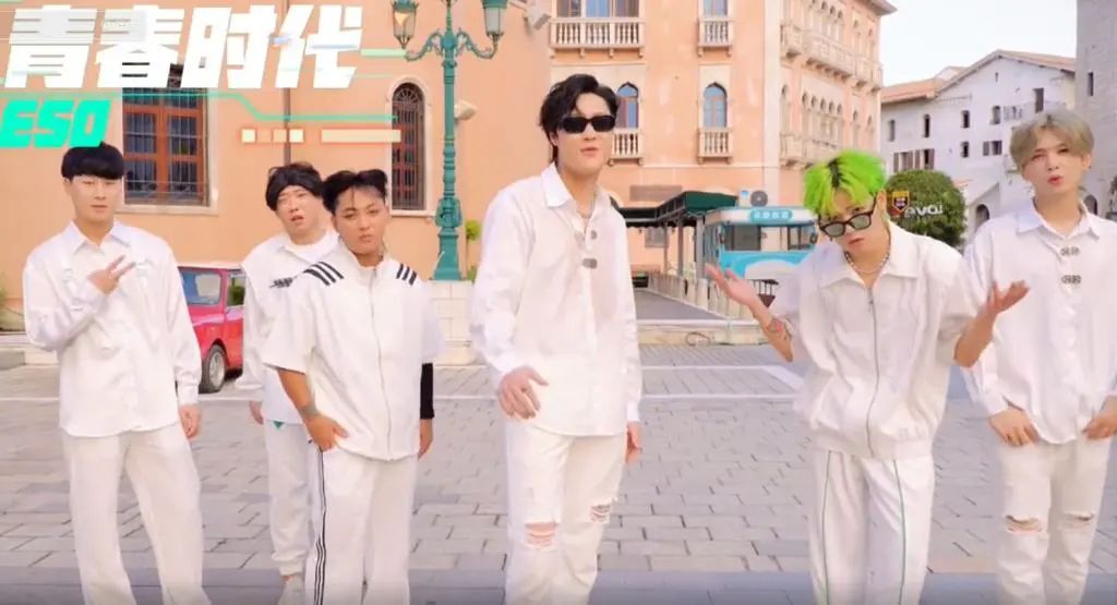 模仿明星视频怎么赚钱的,模仿明星需要付费吗