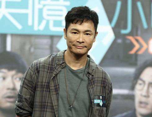 老演员整容脸变形,老年人整容前后照片