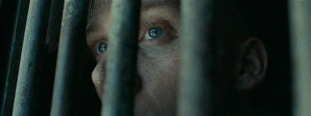 閾佺獥鎴峰鎴橀粦鏆楅搧鎷宠檸,閾佺獥鑳屽悗