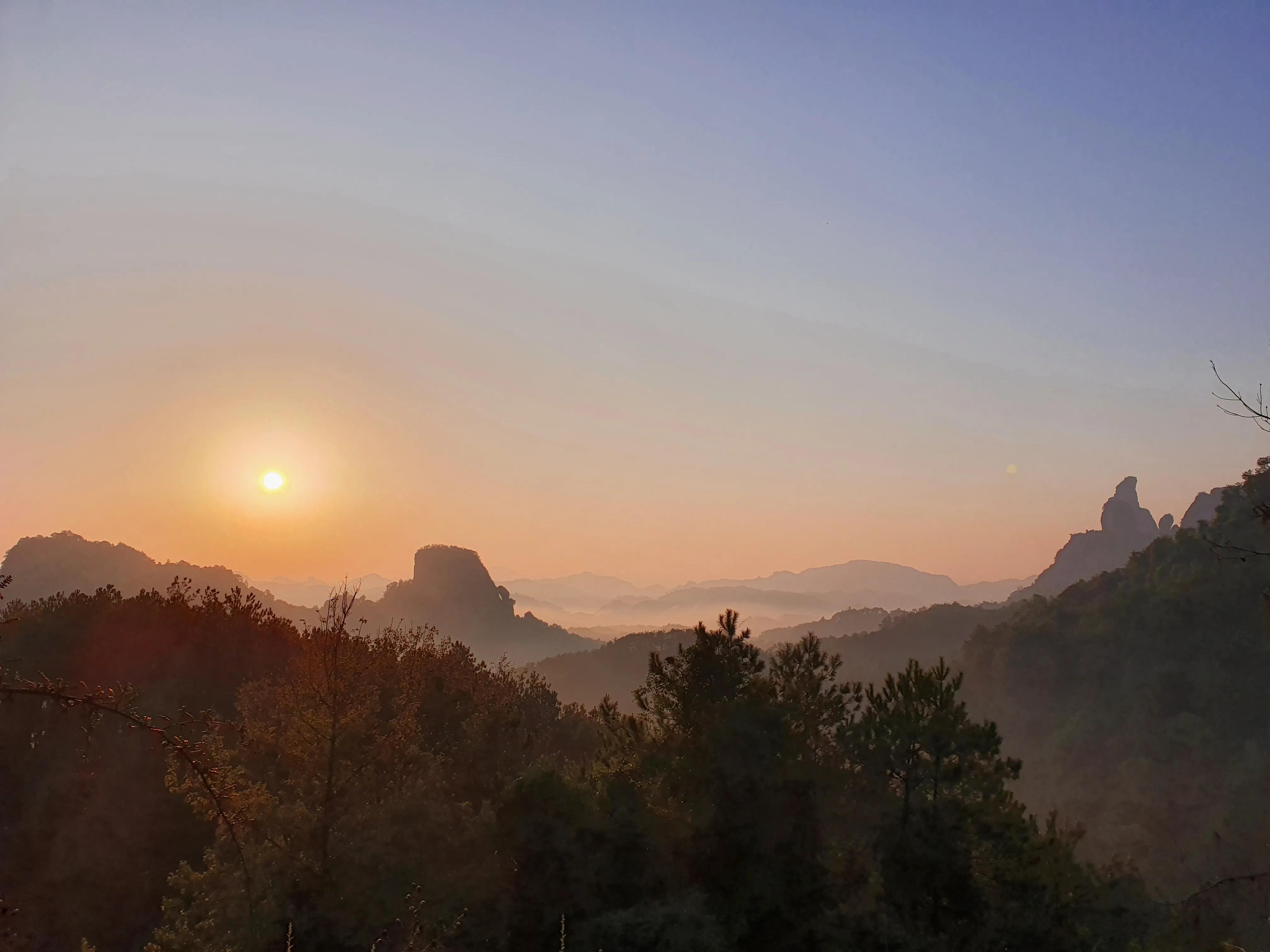 如何轻松游玩丹霞山旅游全攻略,丹霞旅游攻略最新