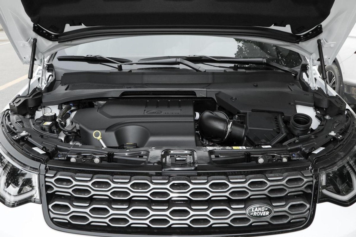 路虎发现运动版和奔驰glb哪个高级,路虎发现运动版七座和奔驰glb七座