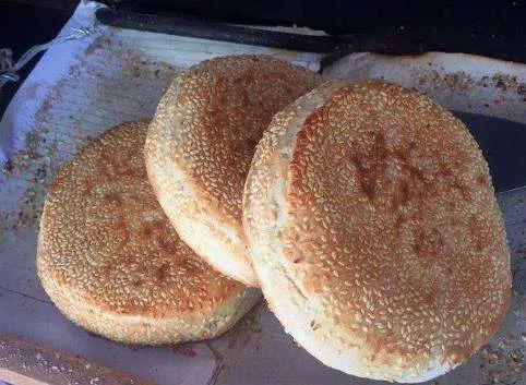 郑州市美食一条街在哪,郑州市阿五美食地址