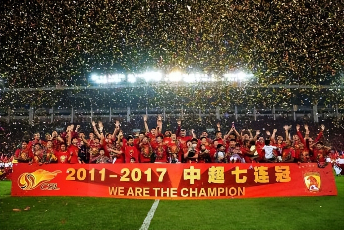 上港老总评价足球,恒大老板许家印和李嘉欣