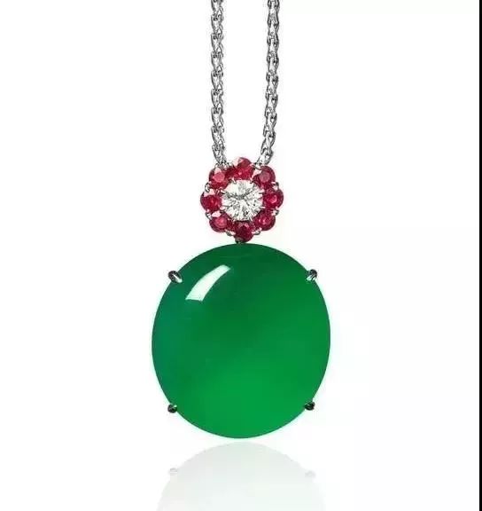 翡翠怎么一镶嵌价格秒增10倍,翡翠镶嵌如何估价得高一些