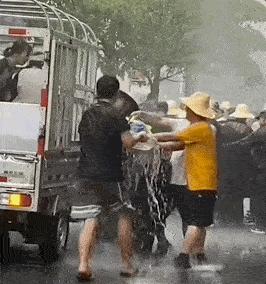 去云南过泼水节要注意什么,第一次过云南泼水节