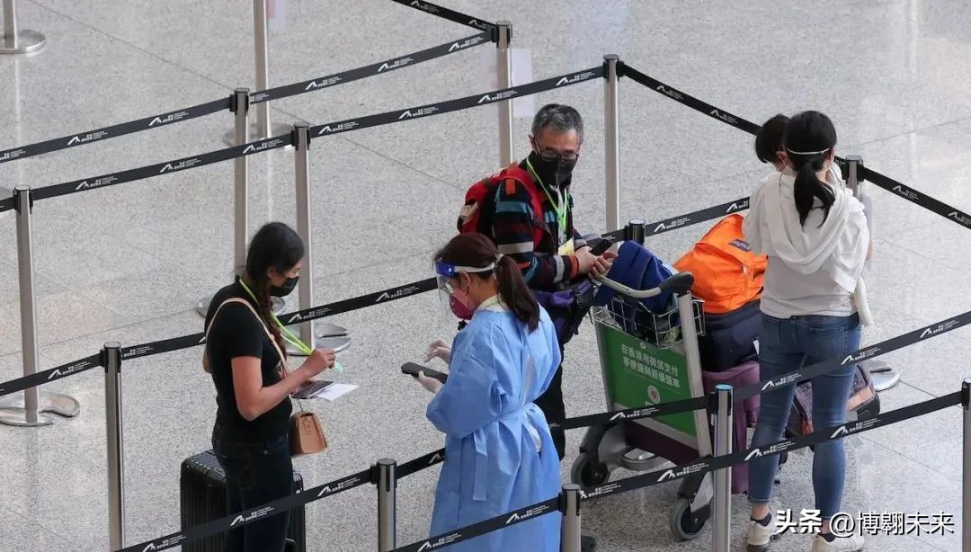 香港避疫挤爆深圳湾,香港医院被挤爆