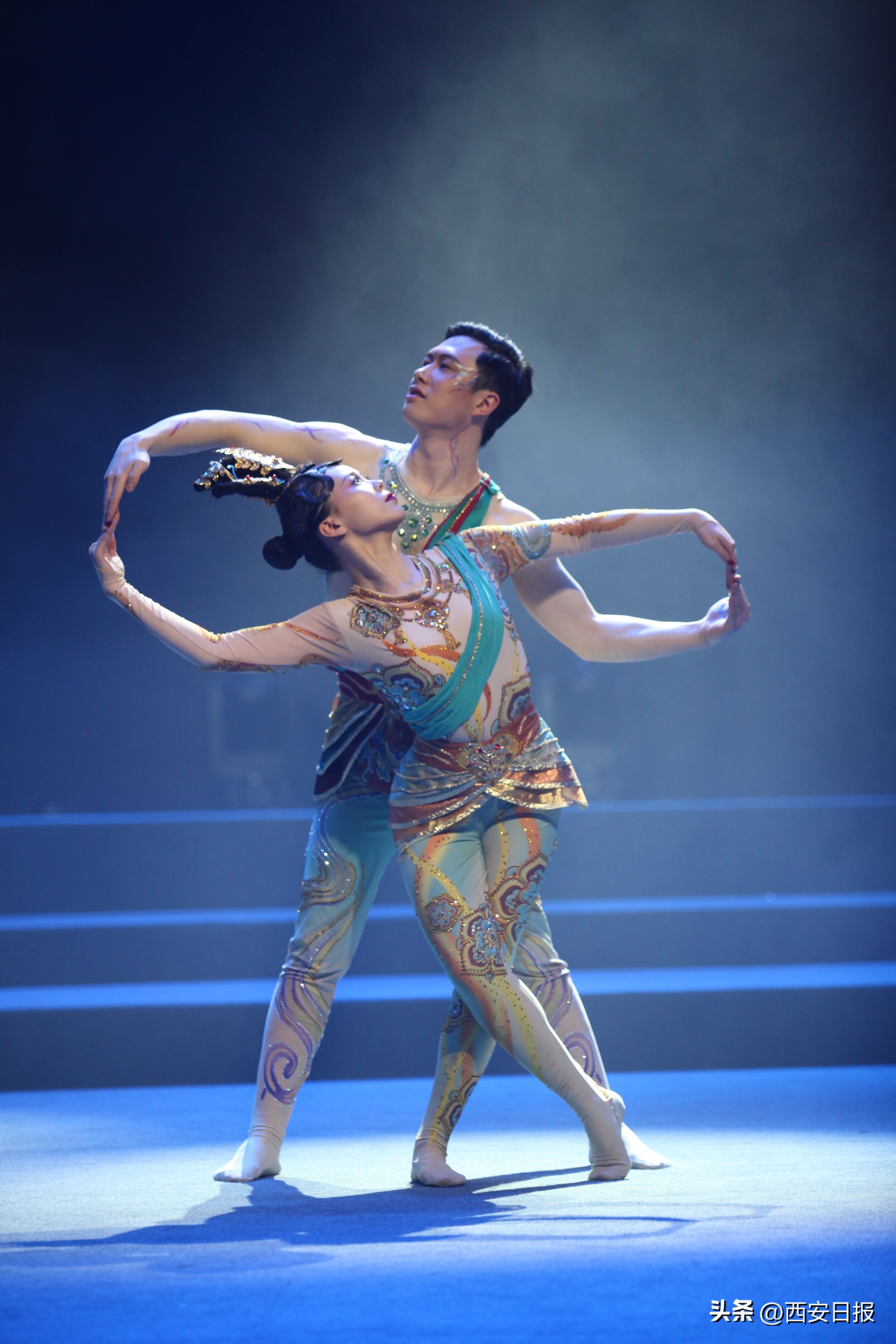 卯免迎春奋进年万家灯火耀长安——《2023丝路城市春晚》小年夜华彩绽放