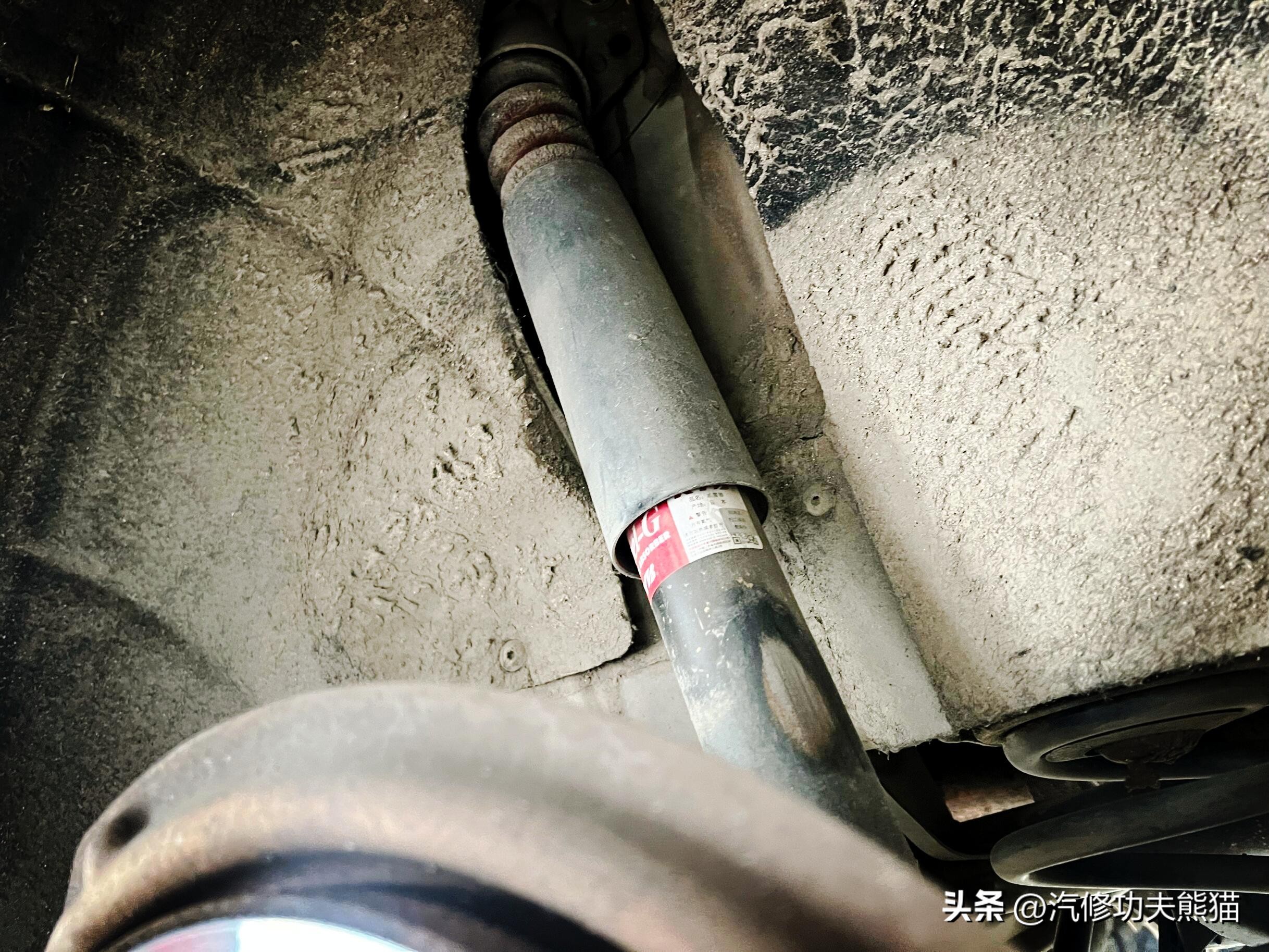 父亲老车翻新修复,父亲去世留下了的车去翻新