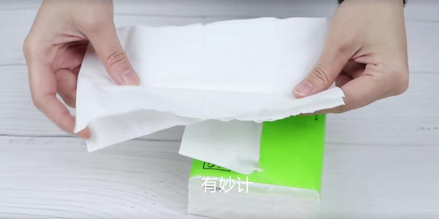 春节外出口罩应该这样戴,出门在外一定要注意防护戴好口罩