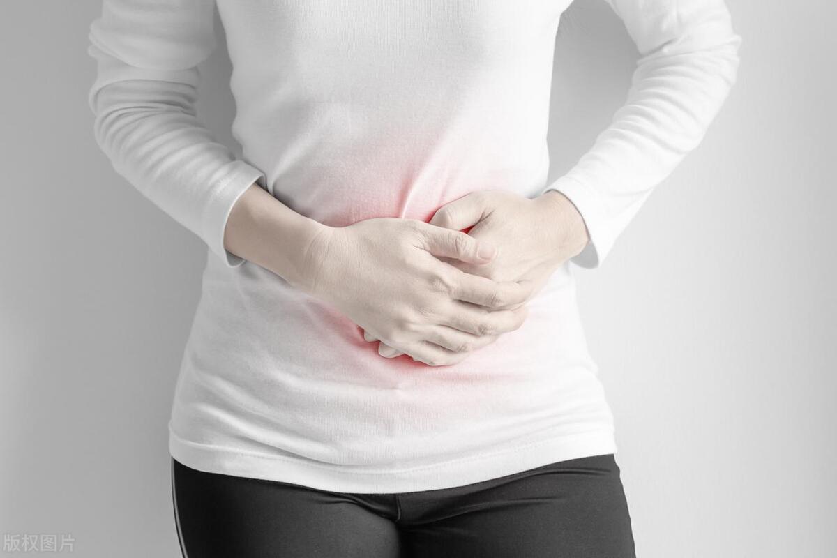 女子练瑜伽突发腹部胀痛，以为锻炼导致，谁知竟是肿瘤破裂出血