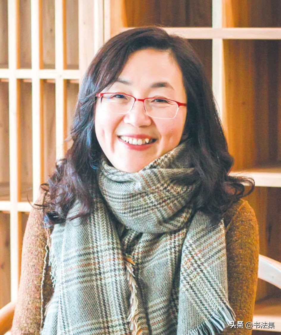 百卉争春——中国书协第八届女书家委员会委员作品选刊