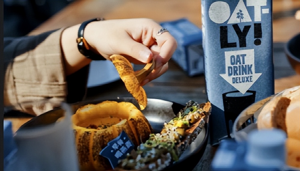 燕麦奶和全脂奶的区别,燕麦奶为什么火了