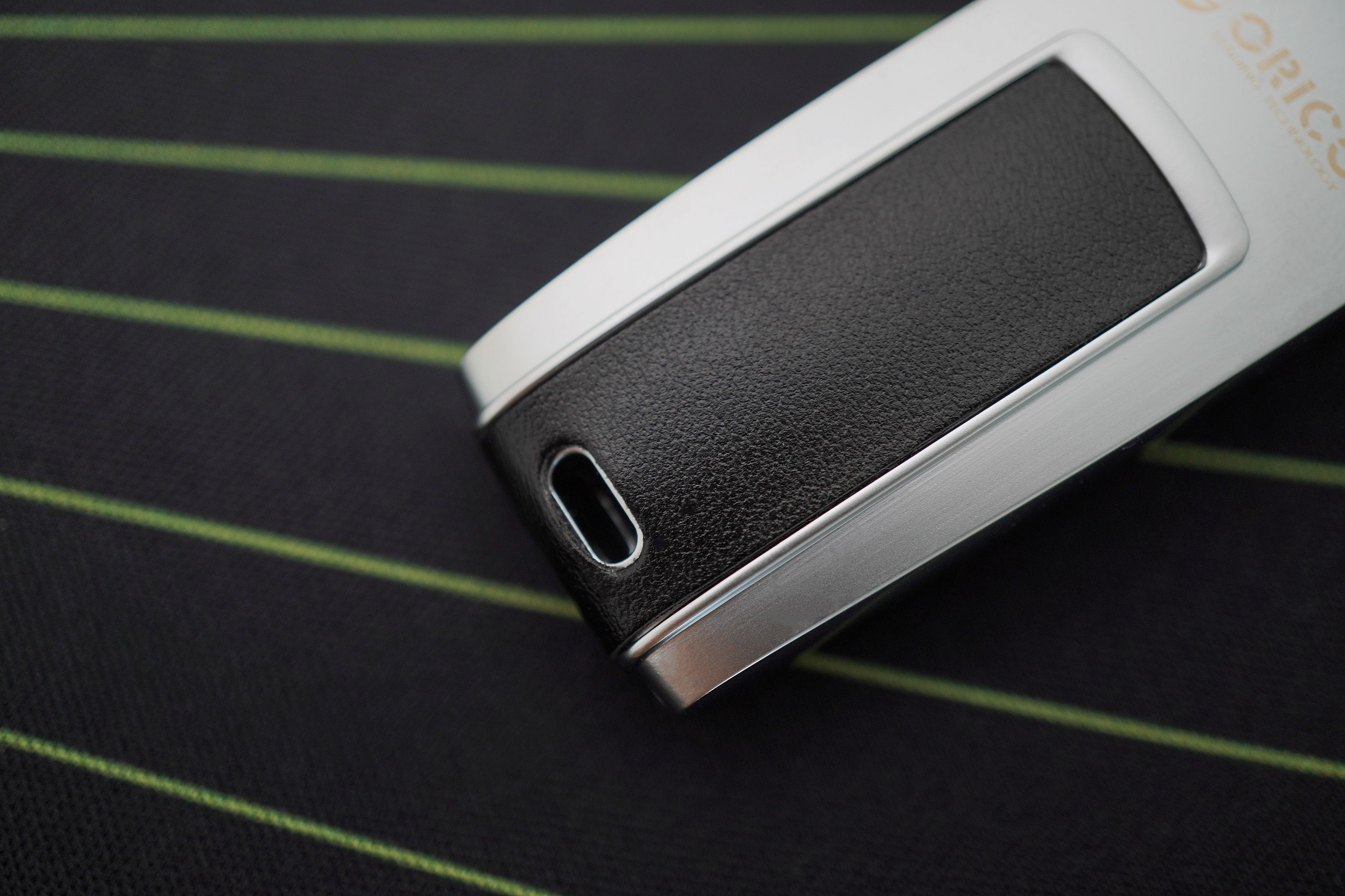 奥睿科快闪u盘和联想哪个好,奥睿科快闪u盘1T