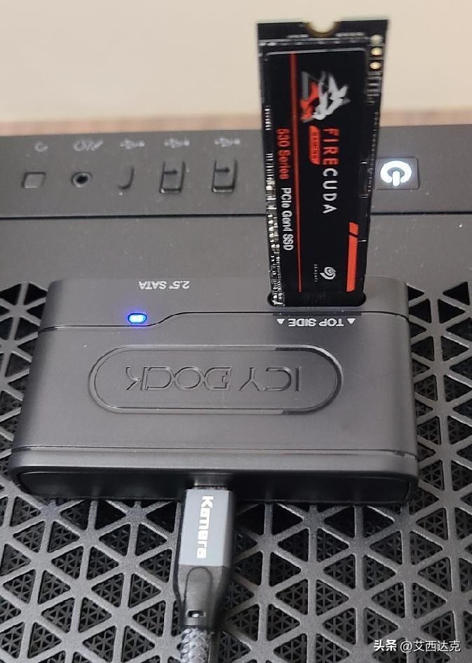 【开箱简测】ICYDOCKMB104U-1SMB硬盘读取器功能简测