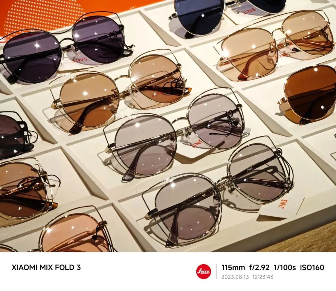 小米mixfold3长焦微距对比华为,关注色彩