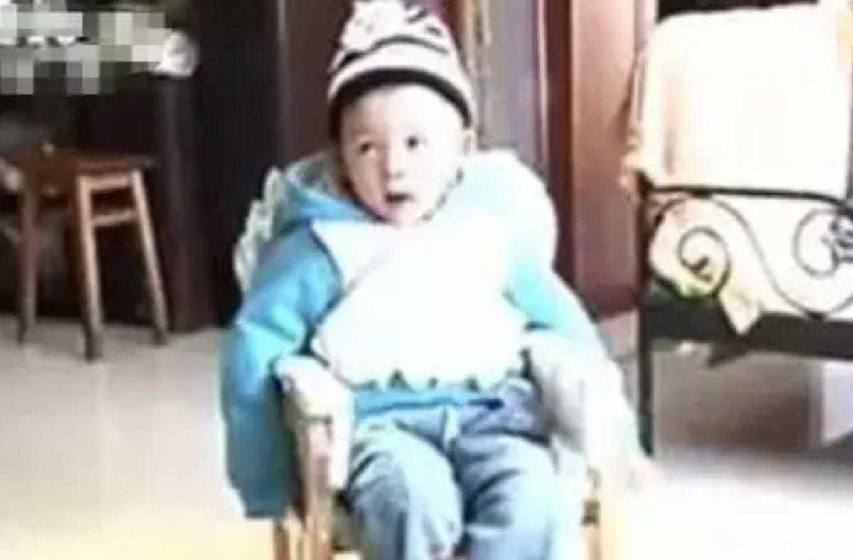 给孩子洗药浴洗出绝症,宝妈带孩子洗药浴染绝症