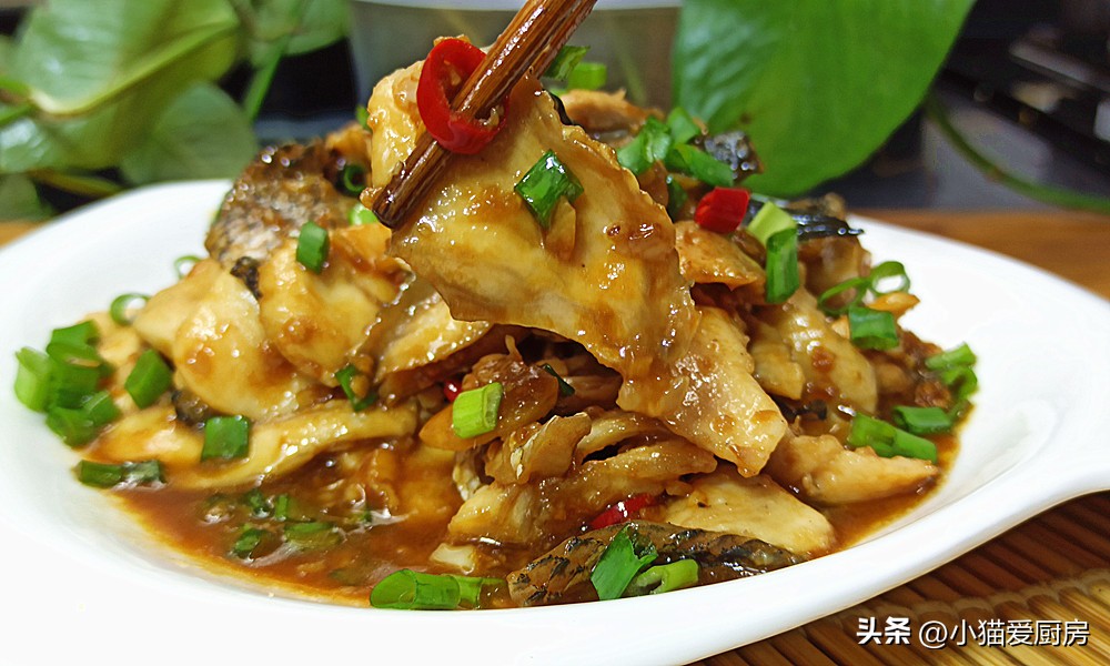 鱼肉怎样炒好吃还简单,普通鱼肉怎样炒好吃还简单