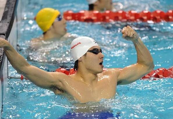 游泳运动员“难言”的秘密：男女比赛前都需要“刮胡子”