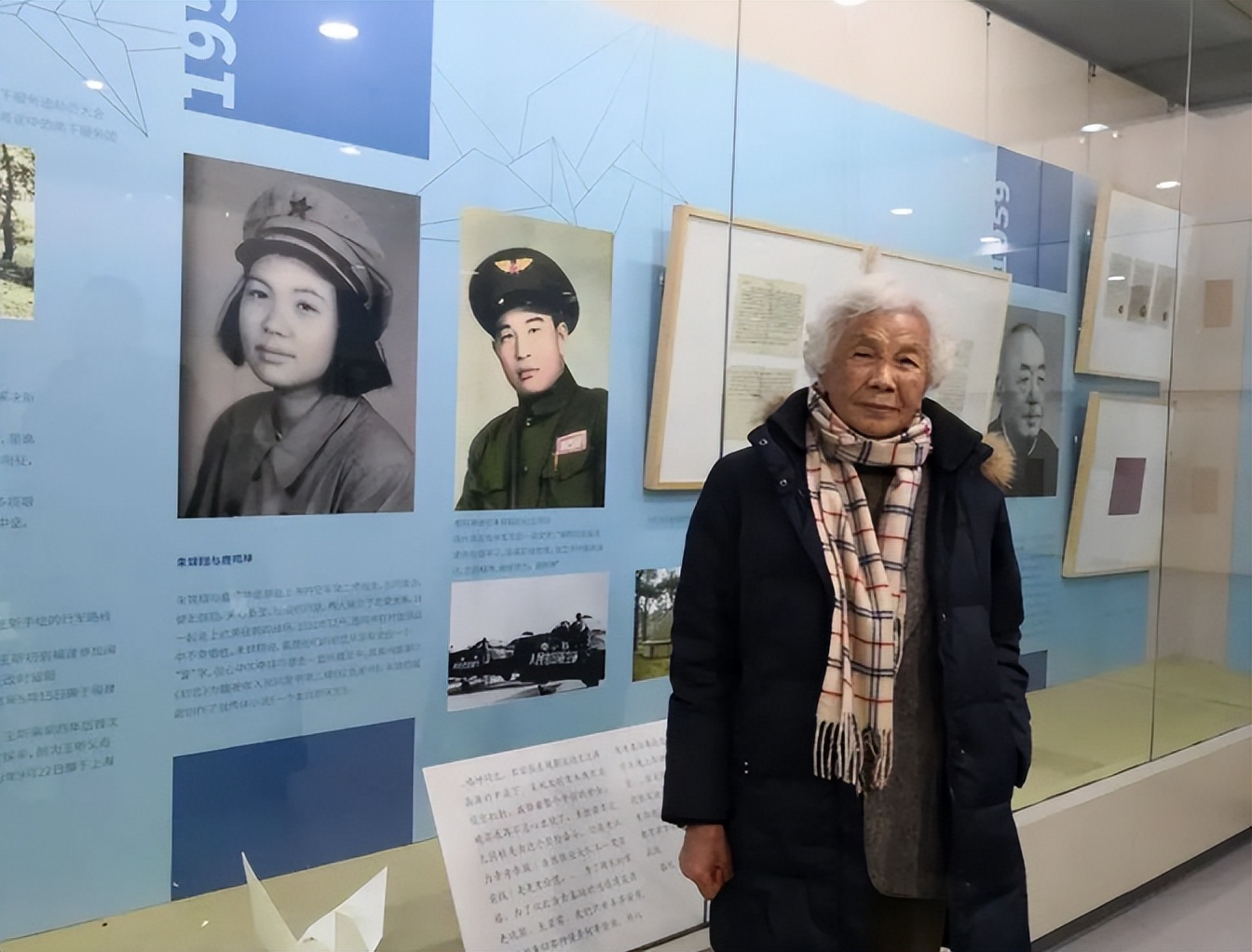 1956年女大学生错过烈士陵园开放时间，哭求大爷：让我进去见见他