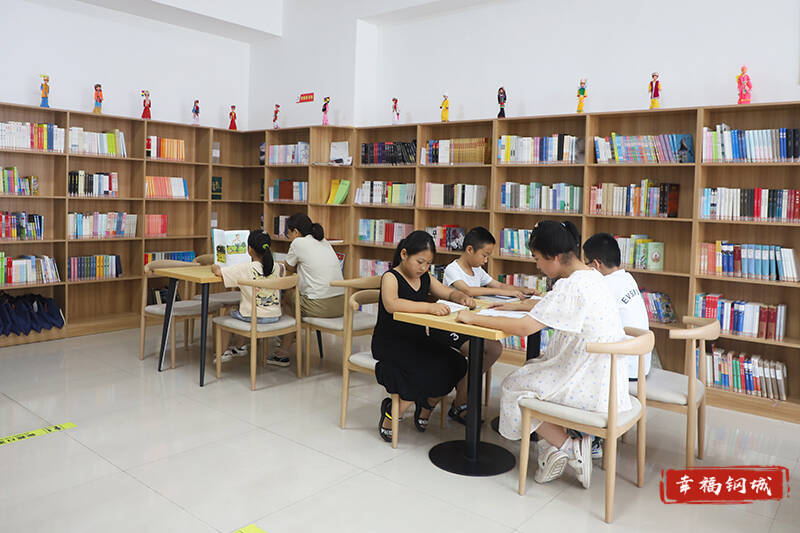 多彩活动点亮暑假生活,多彩缤纷的暑假生活