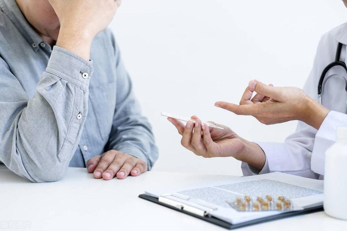 用祛疤膏疤痕变成色素沉着怎么办,手术疤痕涂祛疤膏会发痒还能用吗