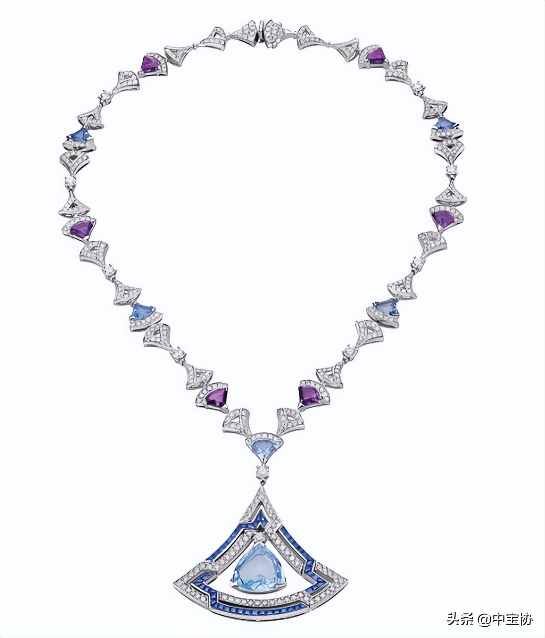 高雅的典范，海水之精华——海蓝宝石