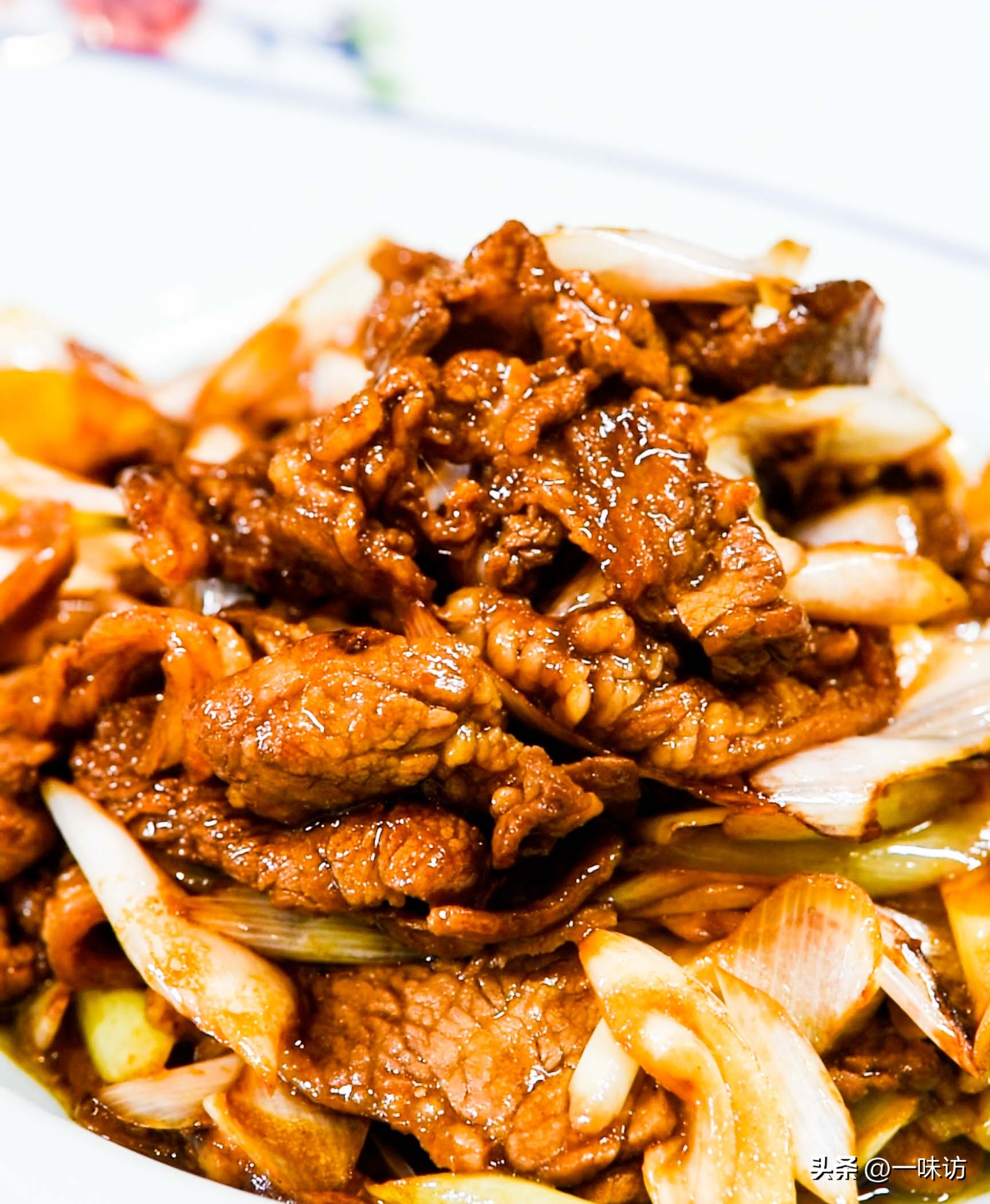 经典葱爆羊肉的正宗做法,葱爆羊肉在家怎么做肉质鲜嫩不膻