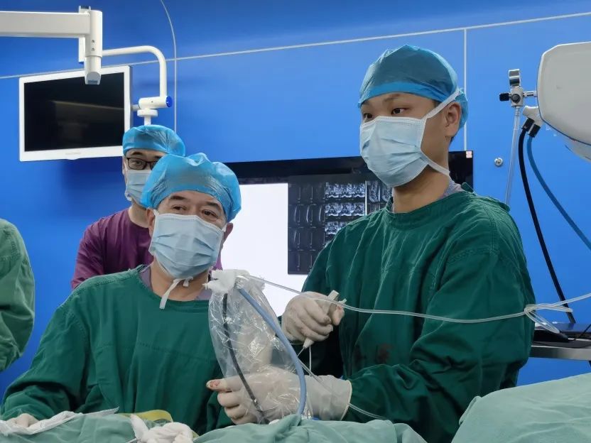 “镜”显其能—北京大学第三医院派驻秦皇岛专家成功救治急性足下垂患者