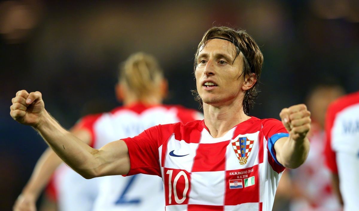 莫德里奇从战火中走来足球记忆,莫德里奇成名白鹿巷闪耀伯纳乌