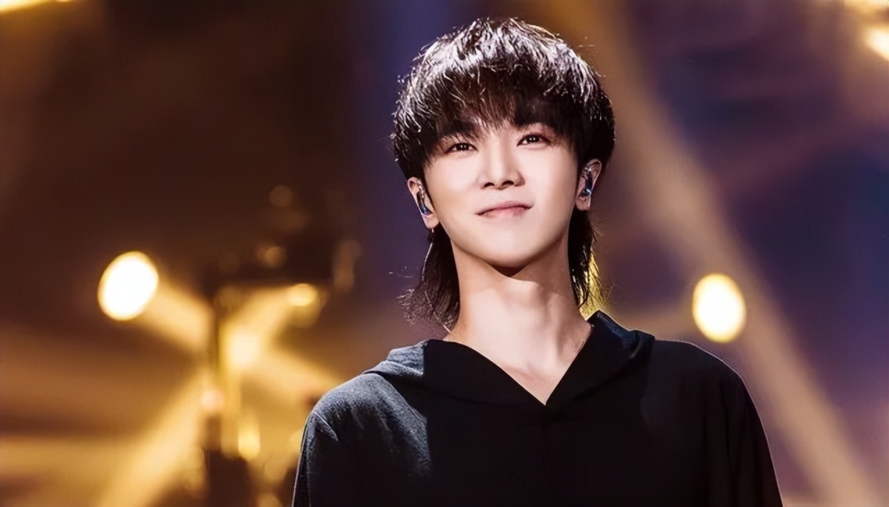 张碧晨曾经和华晨宇是什么关系,张碧晨个人资料华晨宇