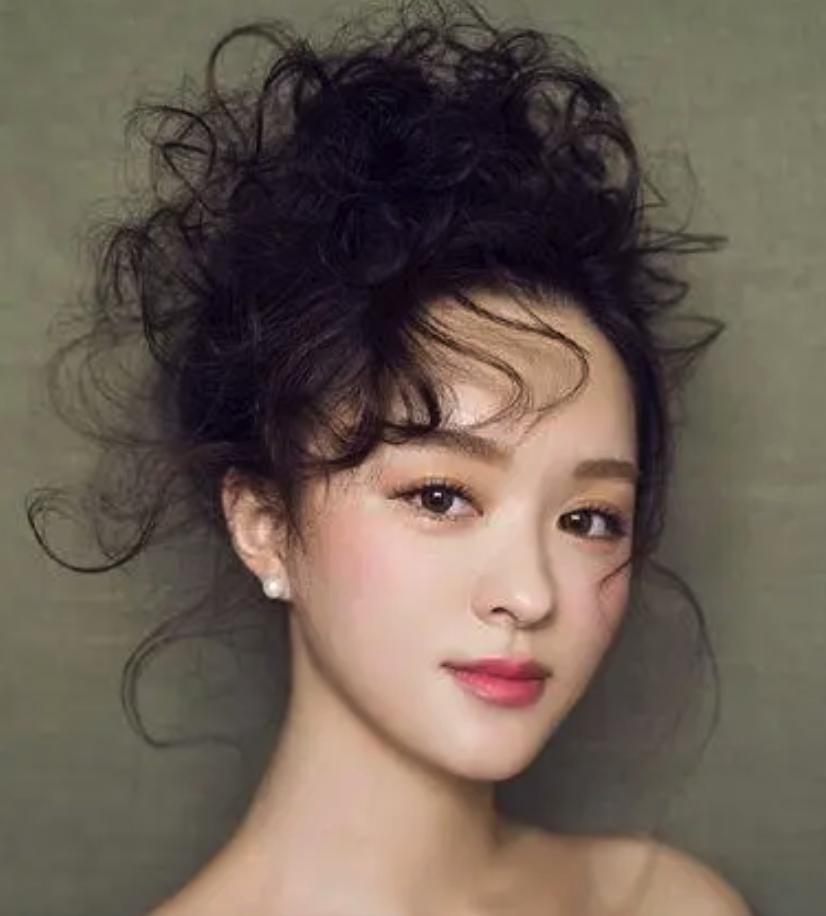 脸尖的女生适合什么发型,脸尖剪怎样的发型好看