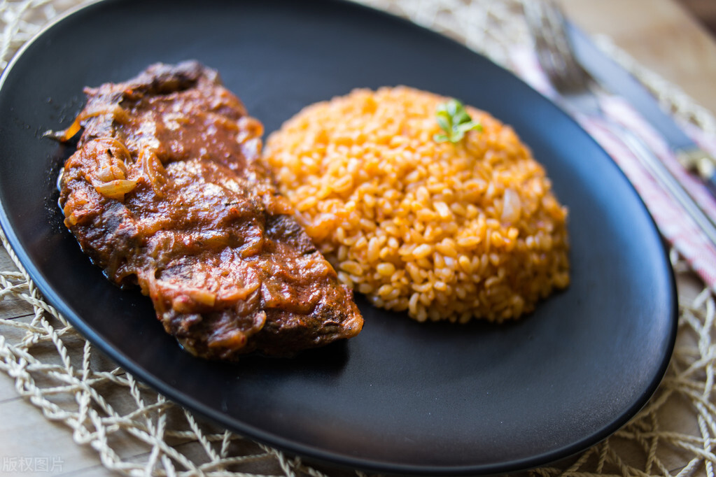 日元大幅贬值对中国经济有影响吗,日元贬值对日本的利弊