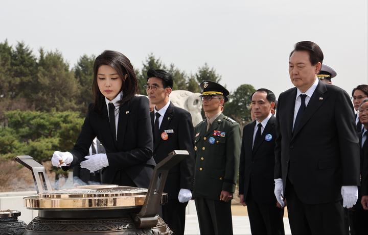 韩第一夫人,韩第一夫人罕见亮相