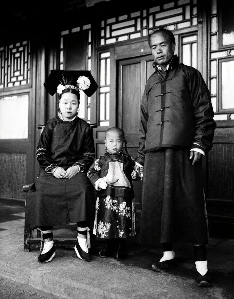 清朝花盆底鞋的演变,清朝花盆鞋谁发明的