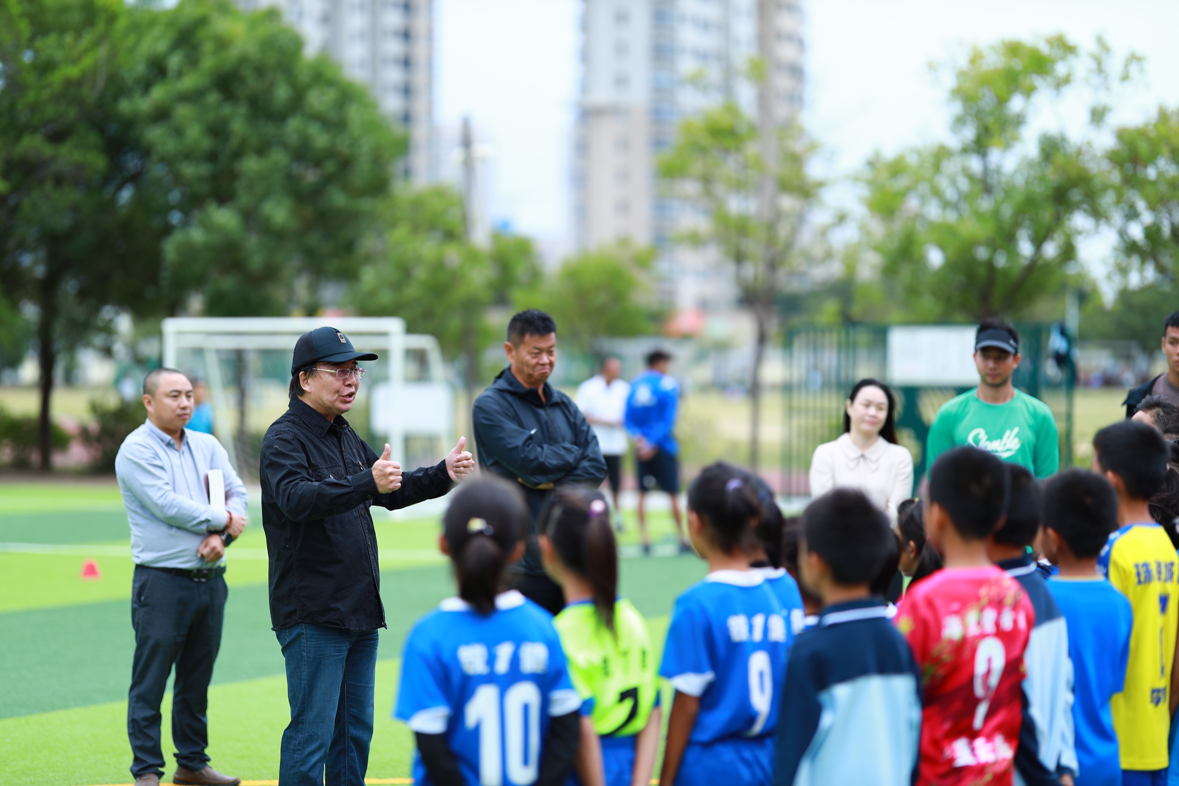 韩乔生足球经典口误,足球搞笑解说韩乔生