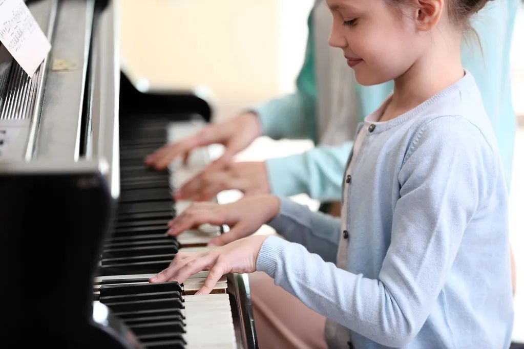 钢琴租到家以后，需要注意什么事项？