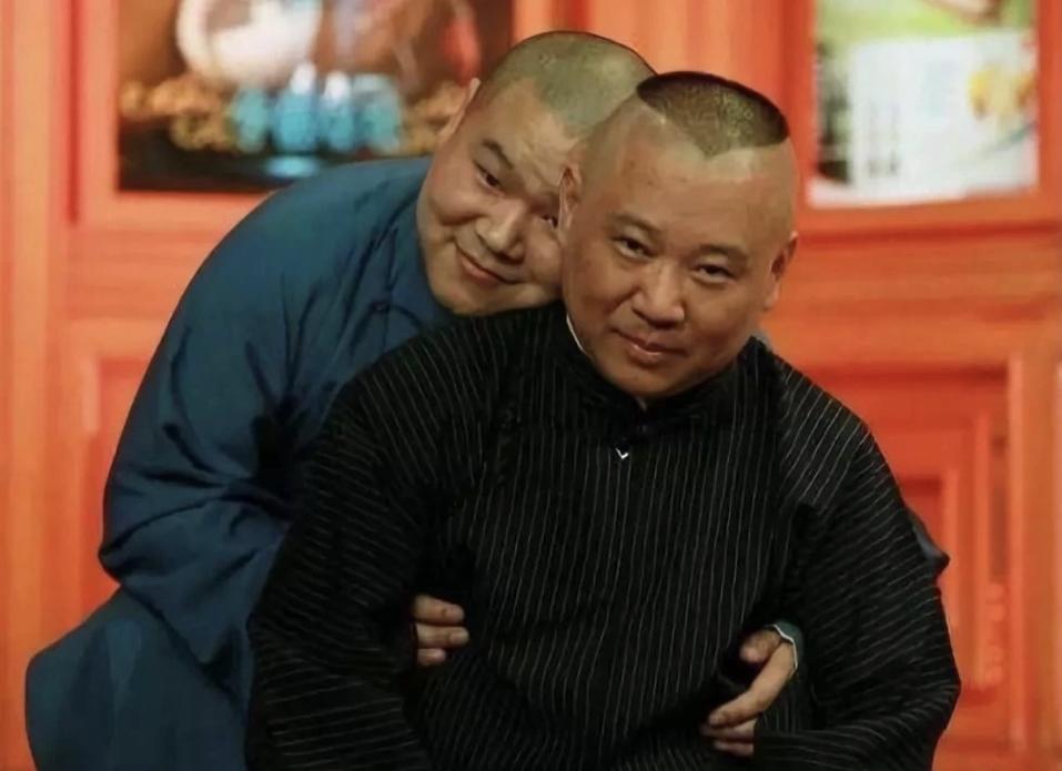 德云社张云雷岳云鹏秦霄贤孟鹤堂,岳云鹏秦霄贤同台说相声